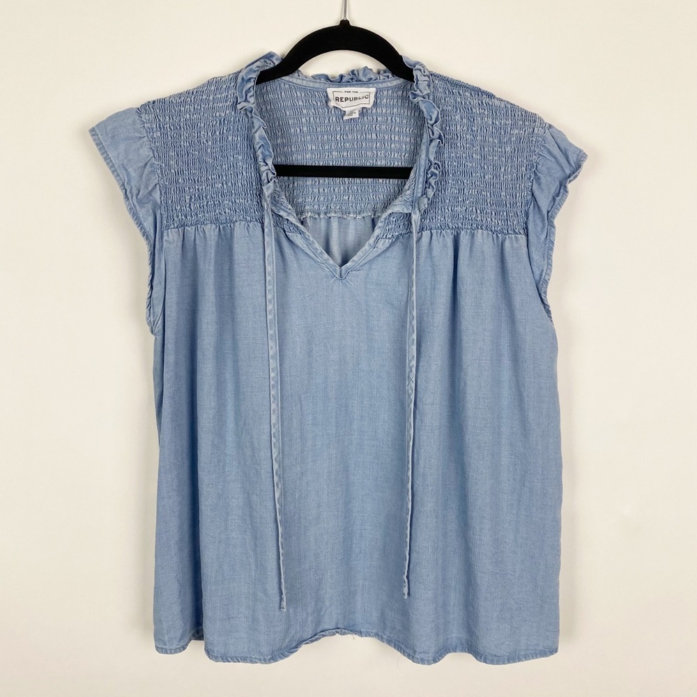 FOR‎ THE REPUBLIC Smocked Ruffle Neck Tunic Top Blue Chambray Lyocell Womens L